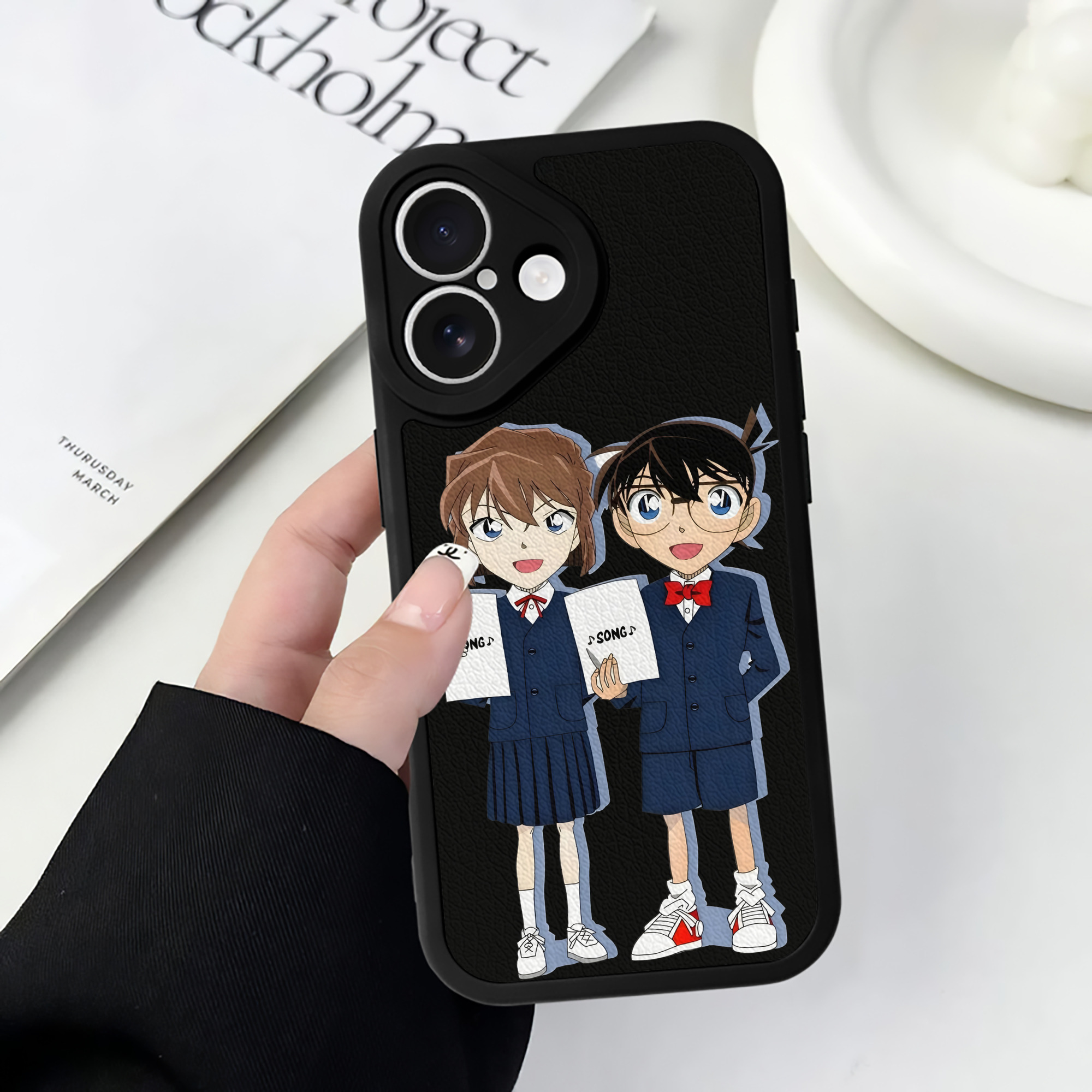 （画像用） 名探偵コナン 灰原 哀 はいばら あい Detective Conan Anita Hailey、Vi Graythorn Haibara Ai 【iPhone 16シリーズ対応】シリコンスマホケース（レザー調） 材質：シリコン